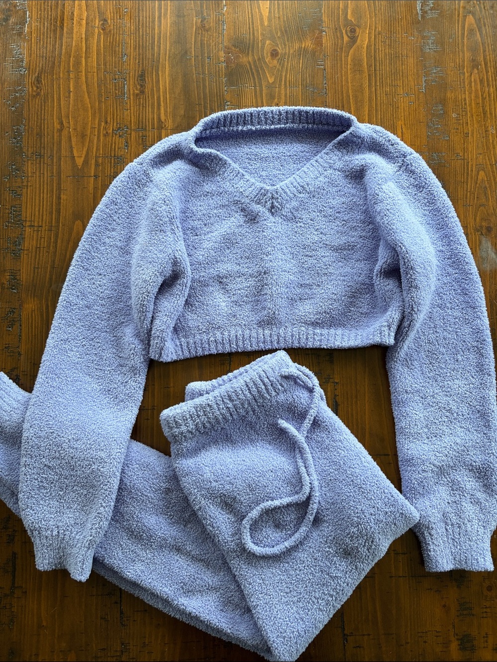 GUC Lavender V-Neck Cropped Sweater + Joggers